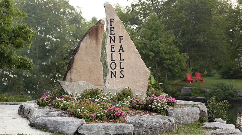 Fenelon falls welcome sign