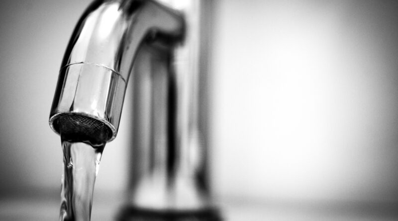 tap flowing water